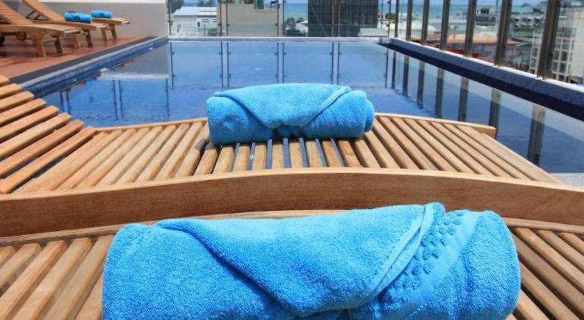 Elegancy Sansabai Hotel Patong Ngoại thất bức ảnh