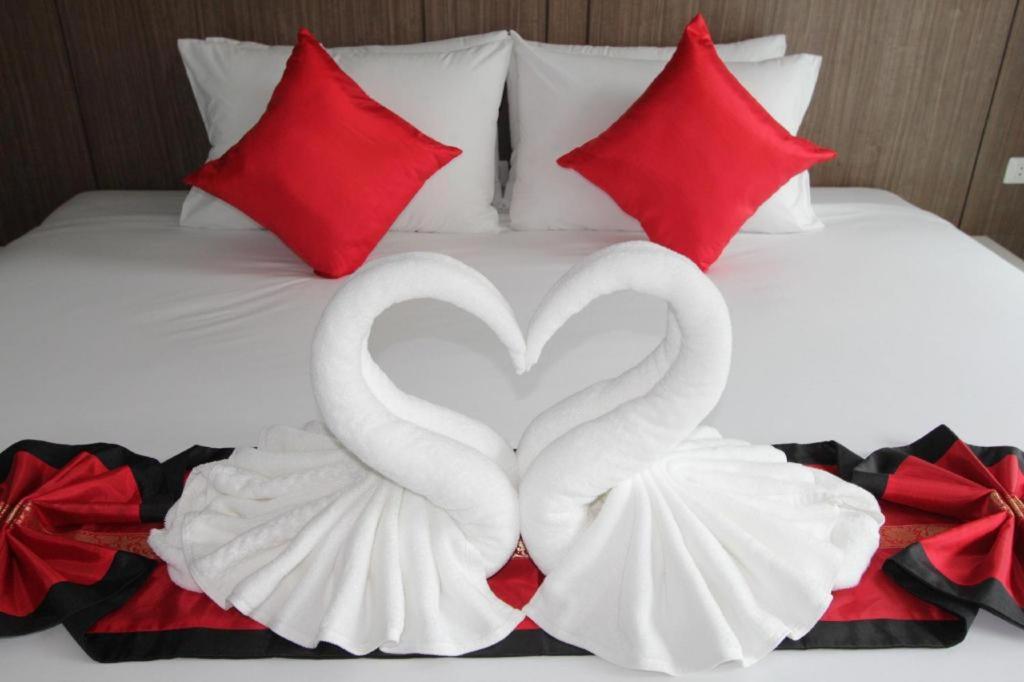 Elegancy Sansabai Hotel Patong Ngoại thất bức ảnh