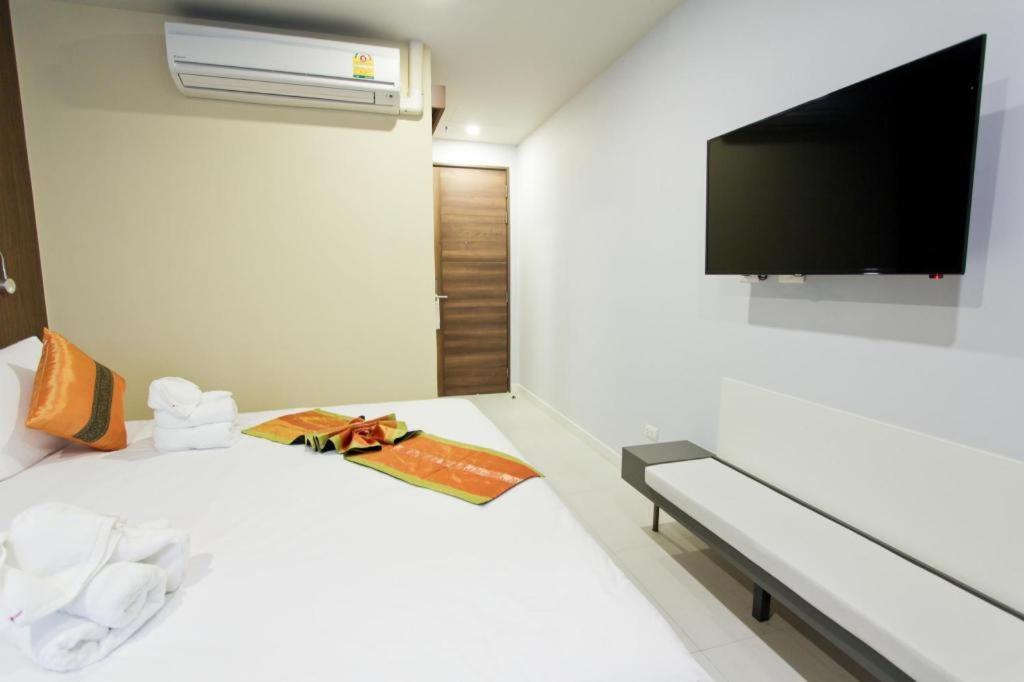 Elegancy Sansabai Hotel Patong Ngoại thất bức ảnh