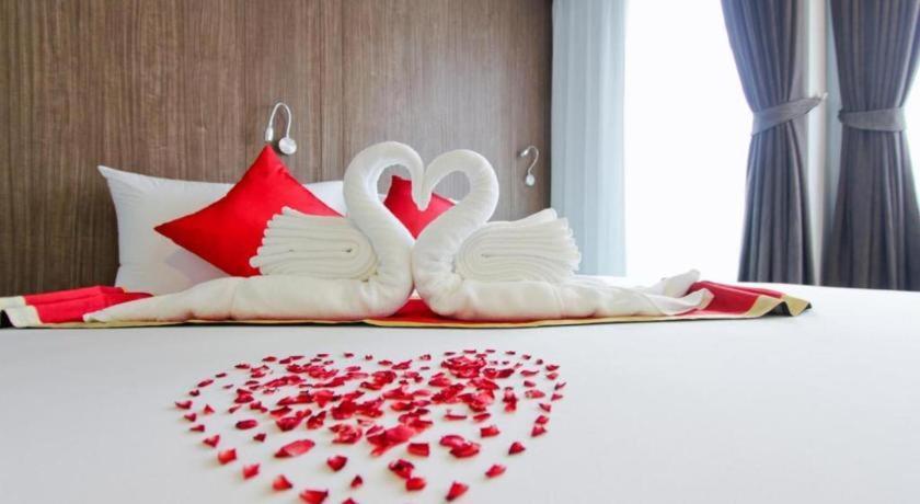 Elegancy Sansabai Hotel Patong Ngoại thất bức ảnh