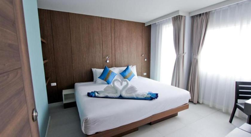 Elegancy Sansabai Hotel Patong Ngoại thất bức ảnh