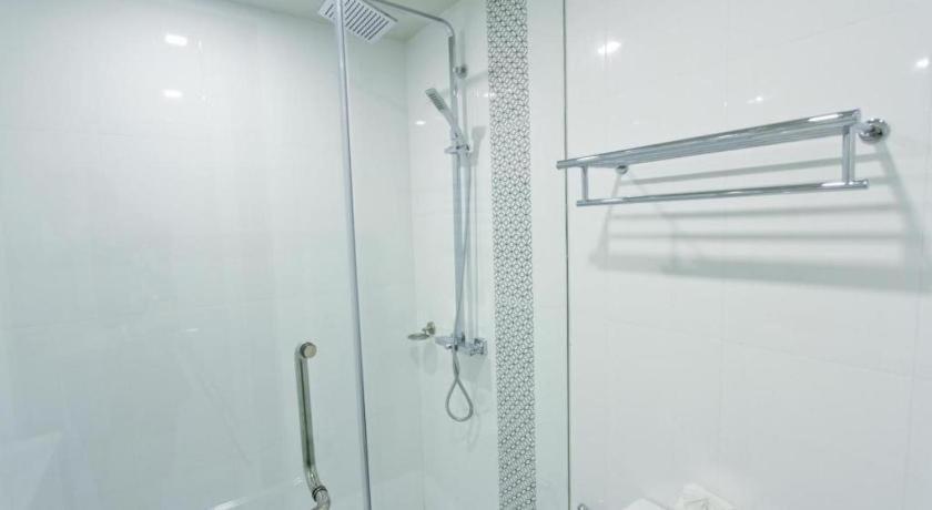 Elegancy Sansabai Hotel Patong Ngoại thất bức ảnh
